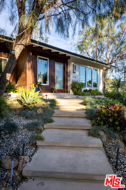 3374 Canton Way