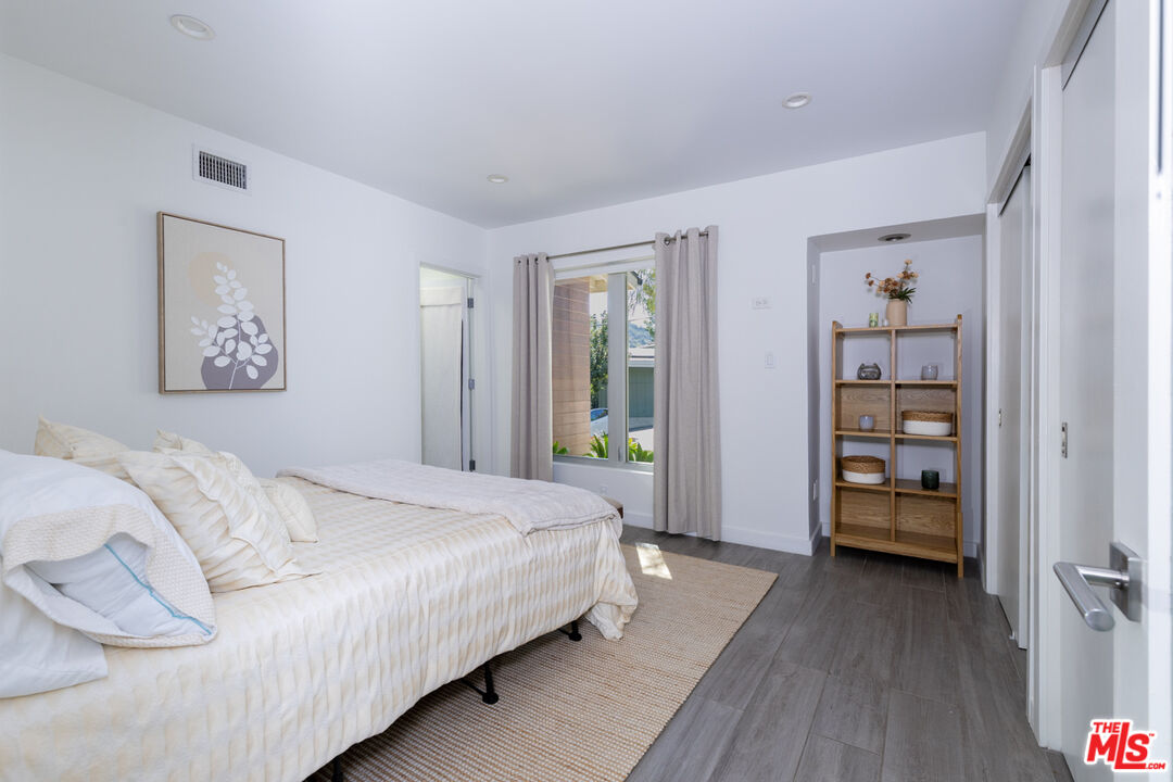 3374 Canton Way