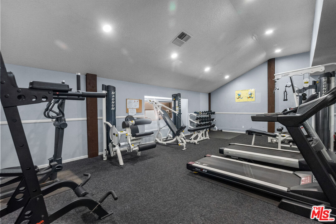 15050 Sherman Way Unit: 166
