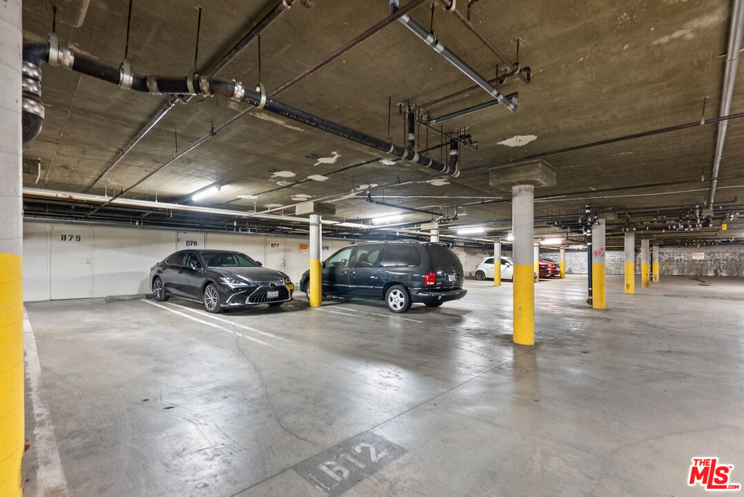 15050 Sherman Way Unit: 166