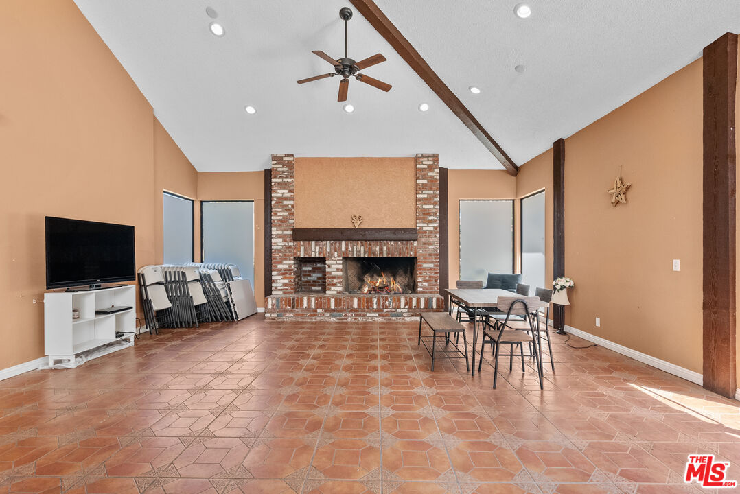 15050 Sherman Way Unit: 166