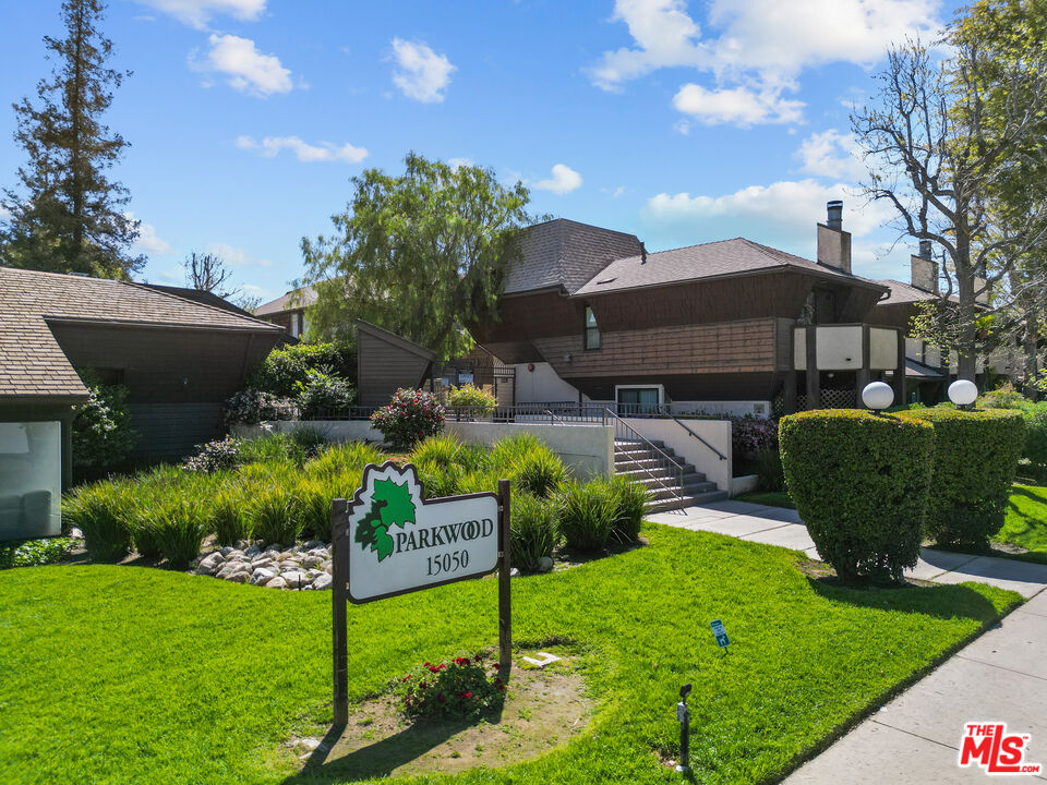 15050 Sherman Way Unit: 166