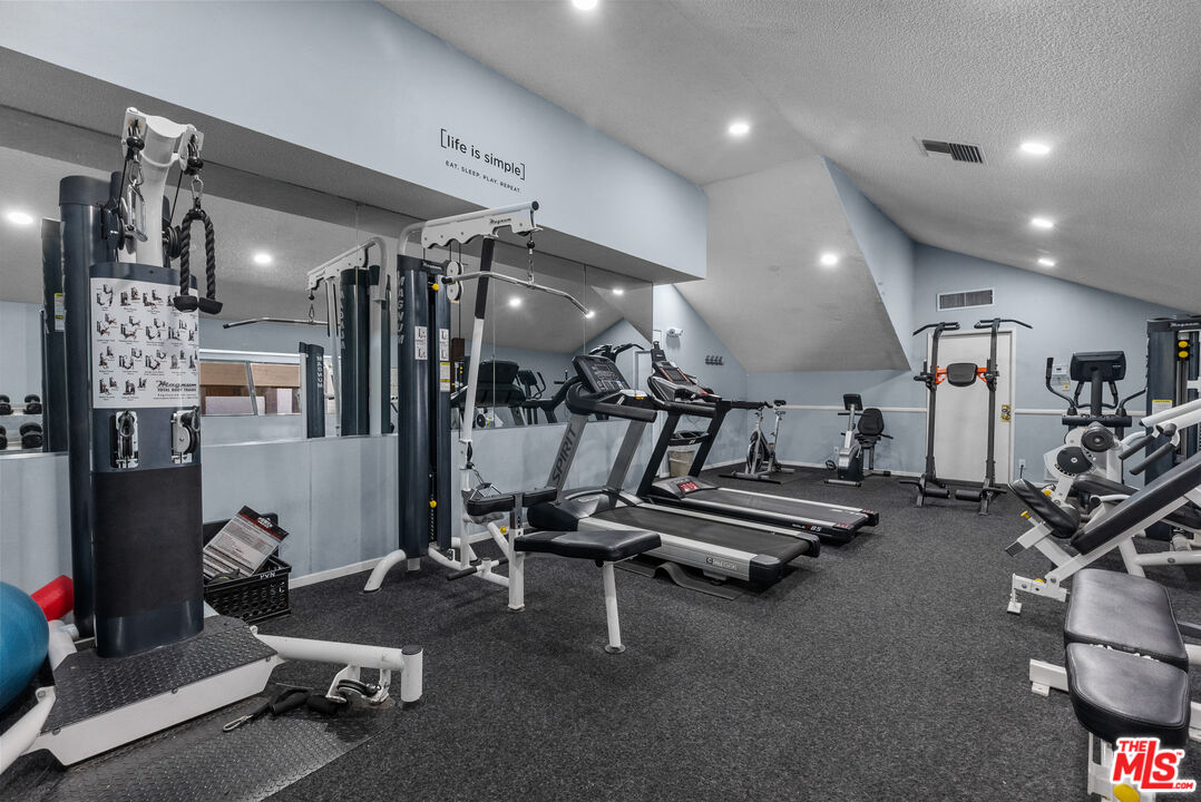 15050 Sherman Way Unit: 166