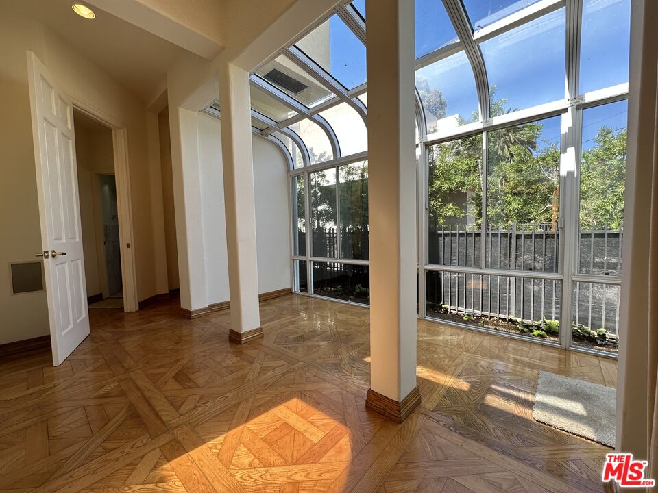 623 Palisades Ave