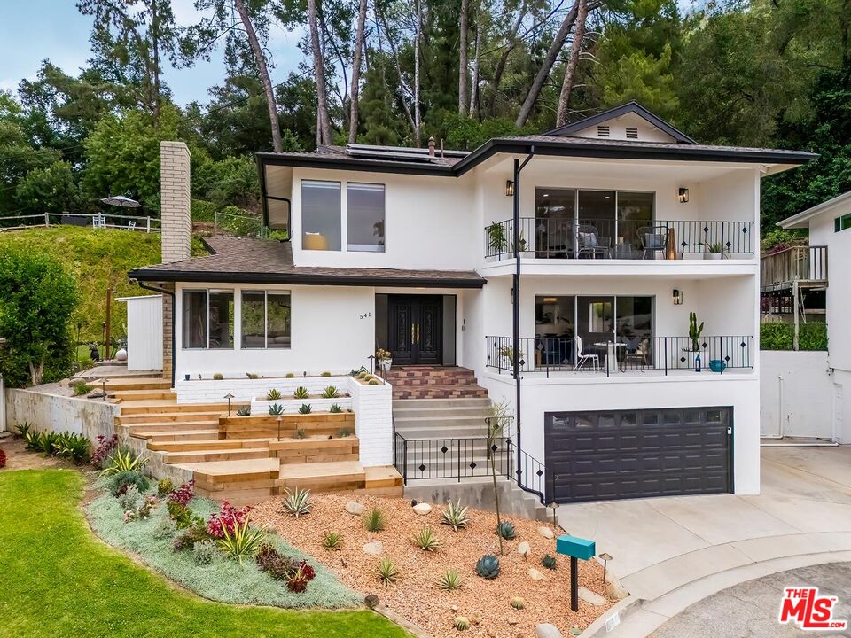 541 Martos Dr