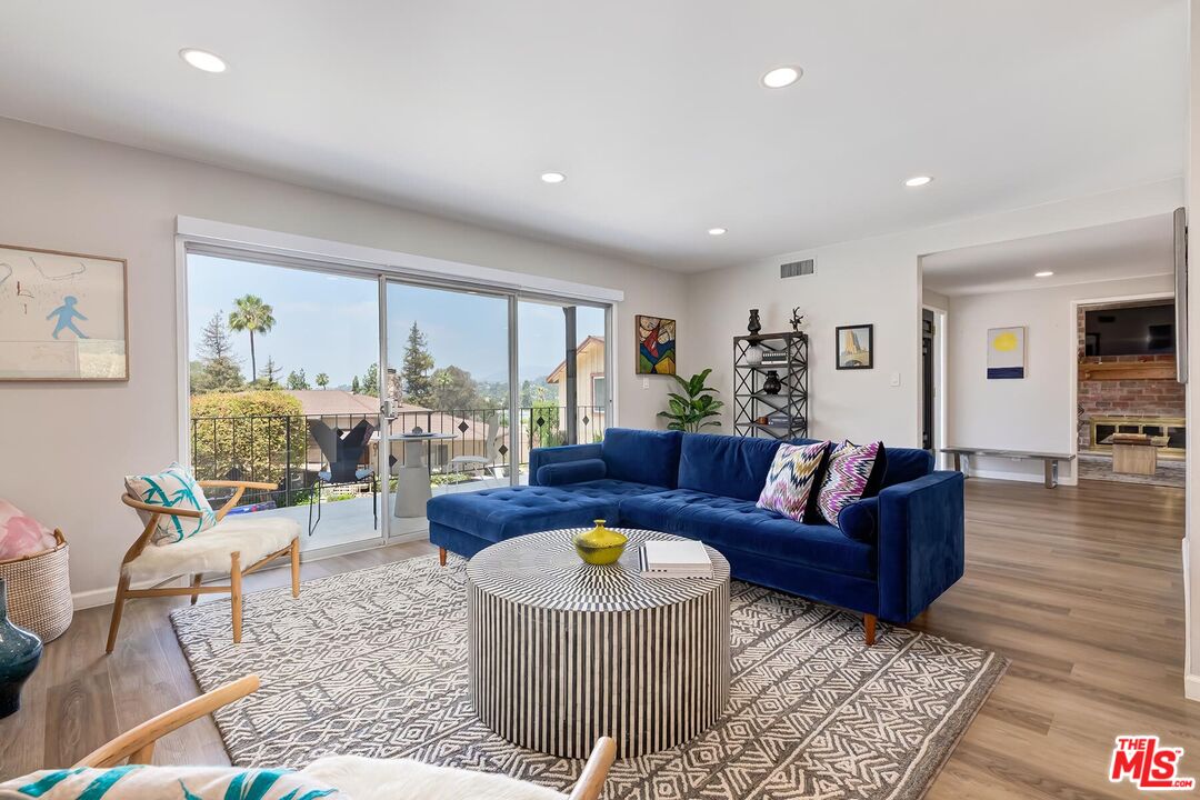 541 Martos Dr