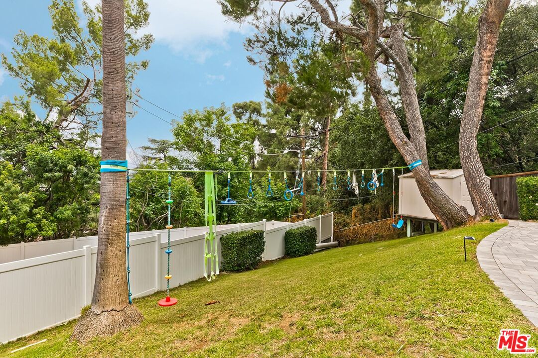 541 Martos Dr