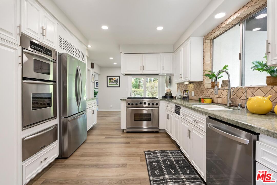 541 Martos Dr