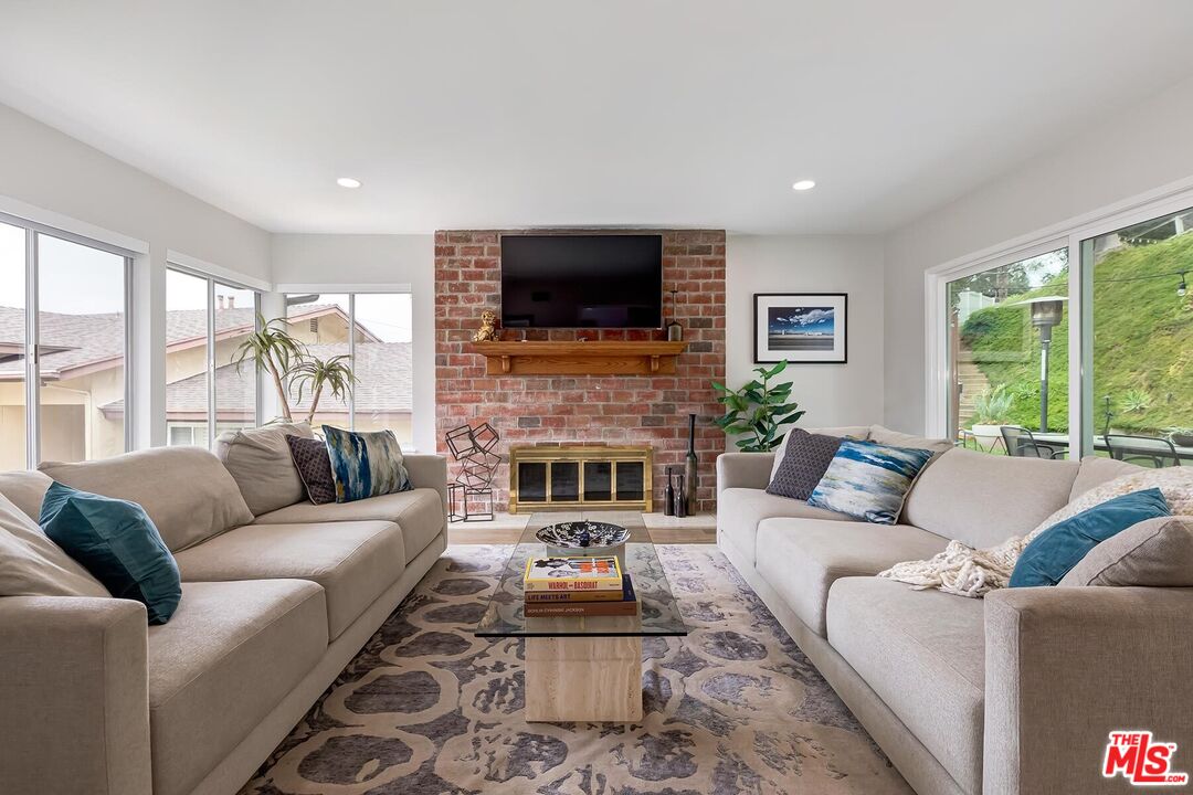541 Martos Dr