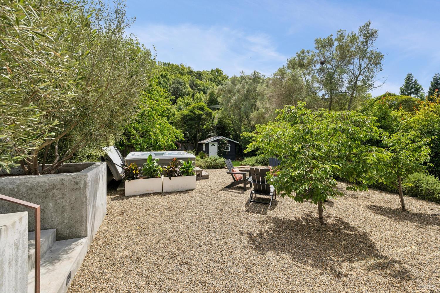 160 Deer Hollow Road