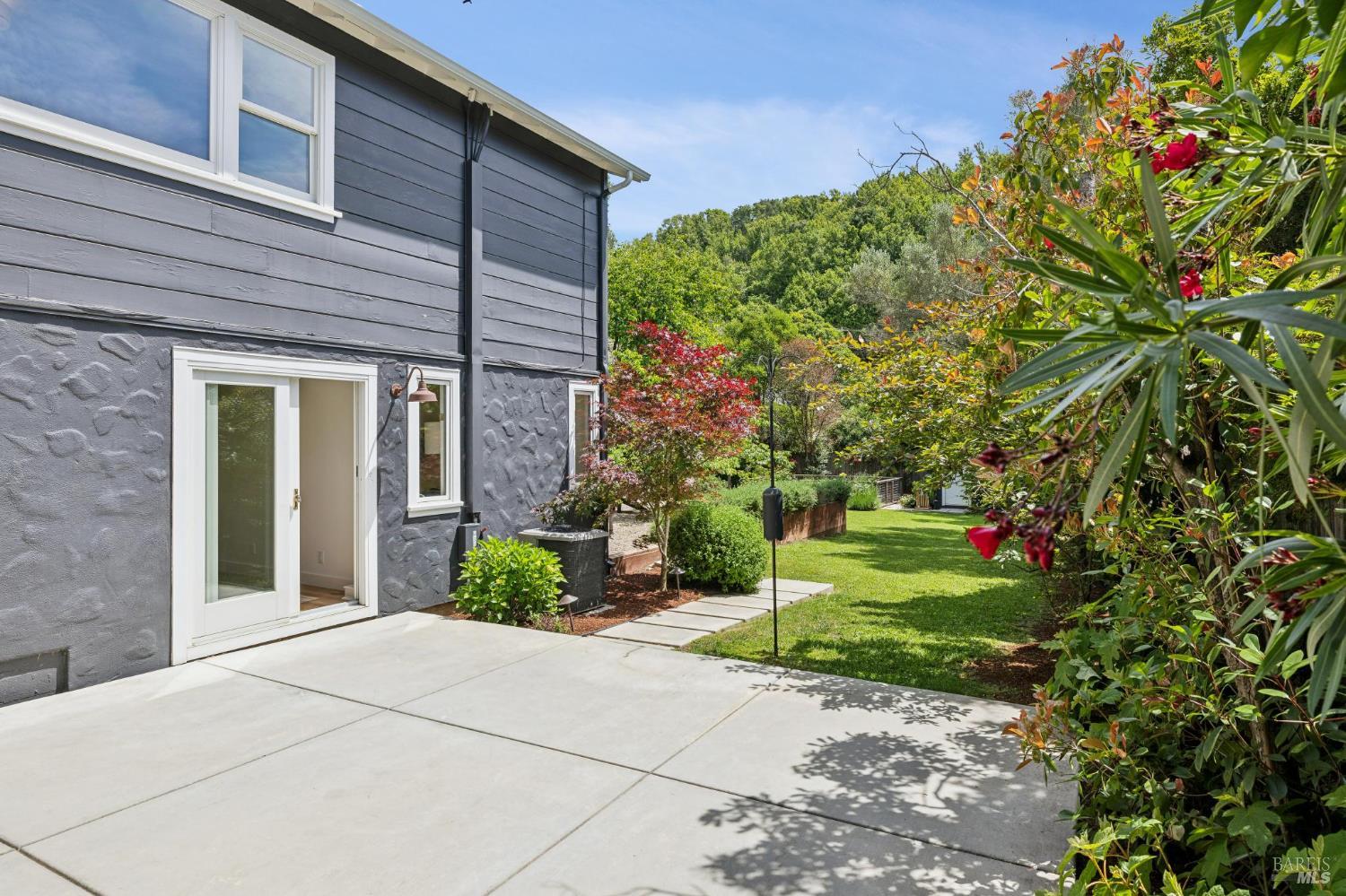 160 Deer Hollow Road