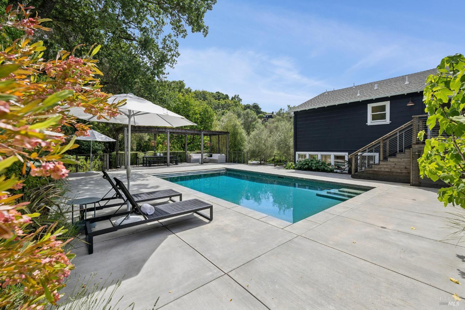 160 Deer Hollow Road