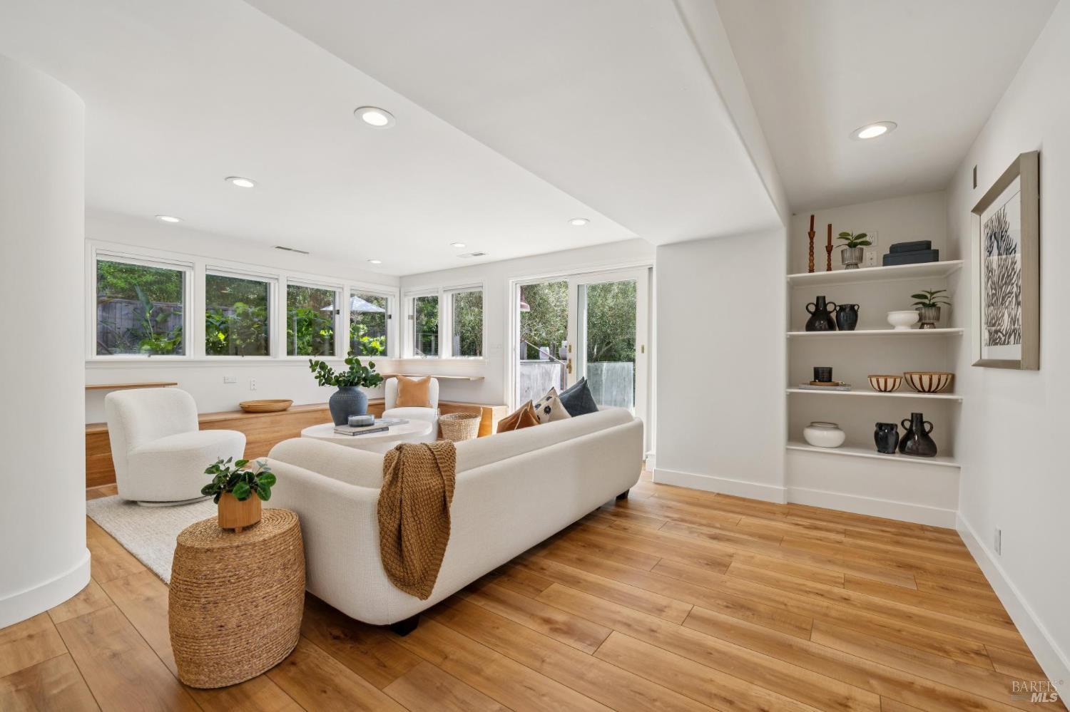 160 Deer Hollow Road