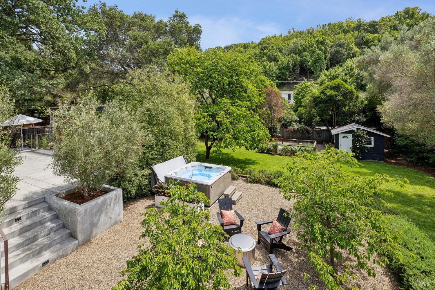 160 Deer Hollow Road