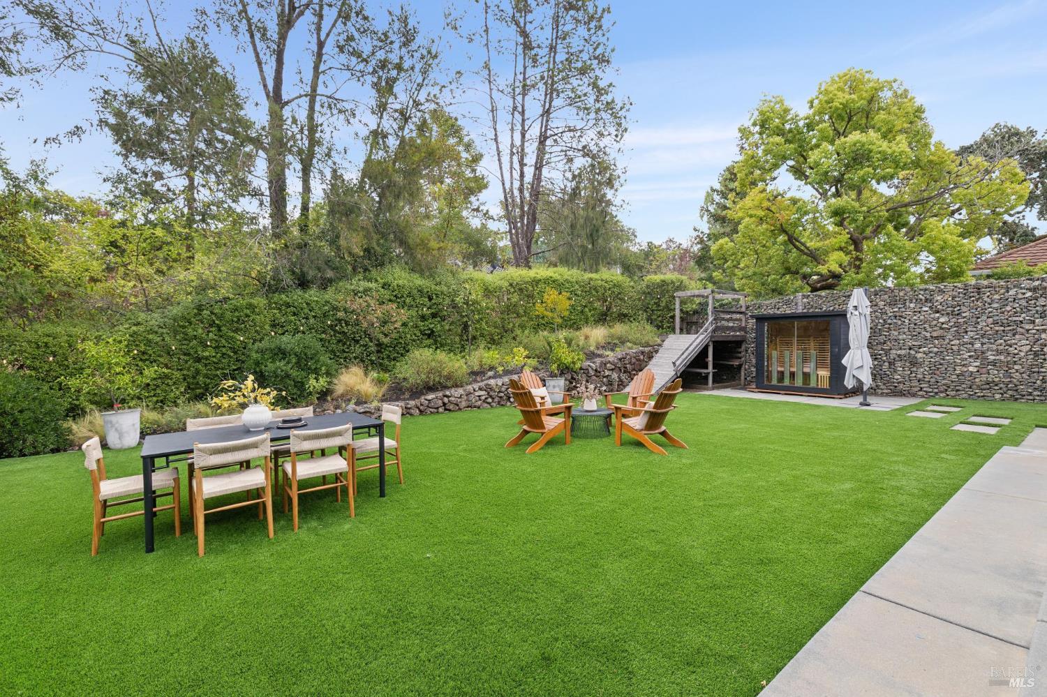 5 Angela Avenue
