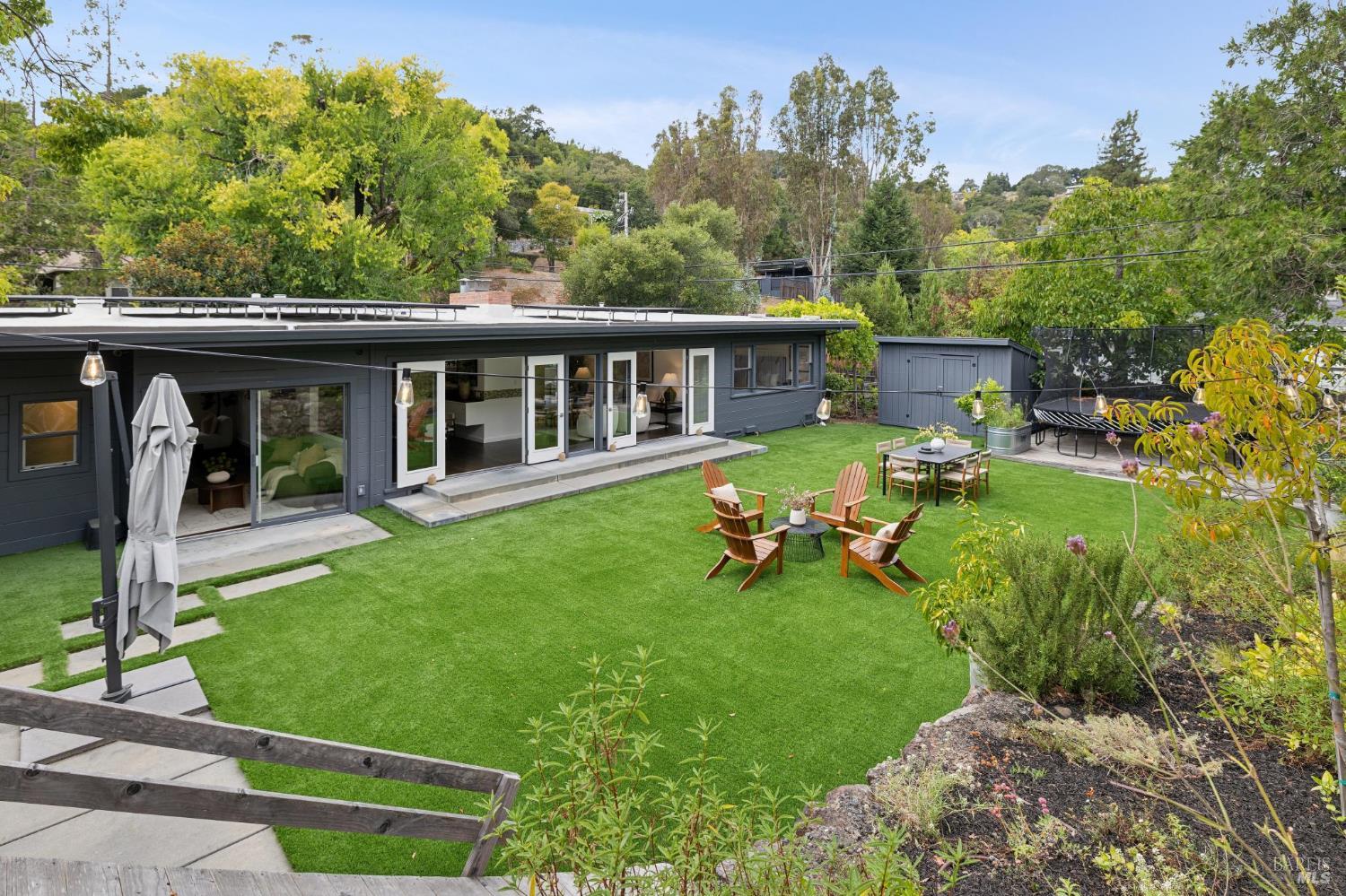 5 Angela Avenue