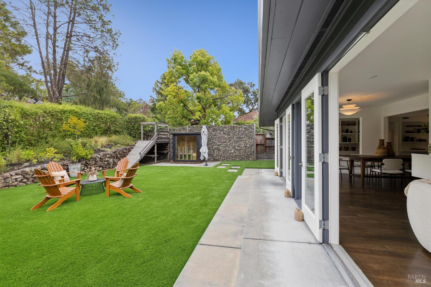 5 Angela Avenue