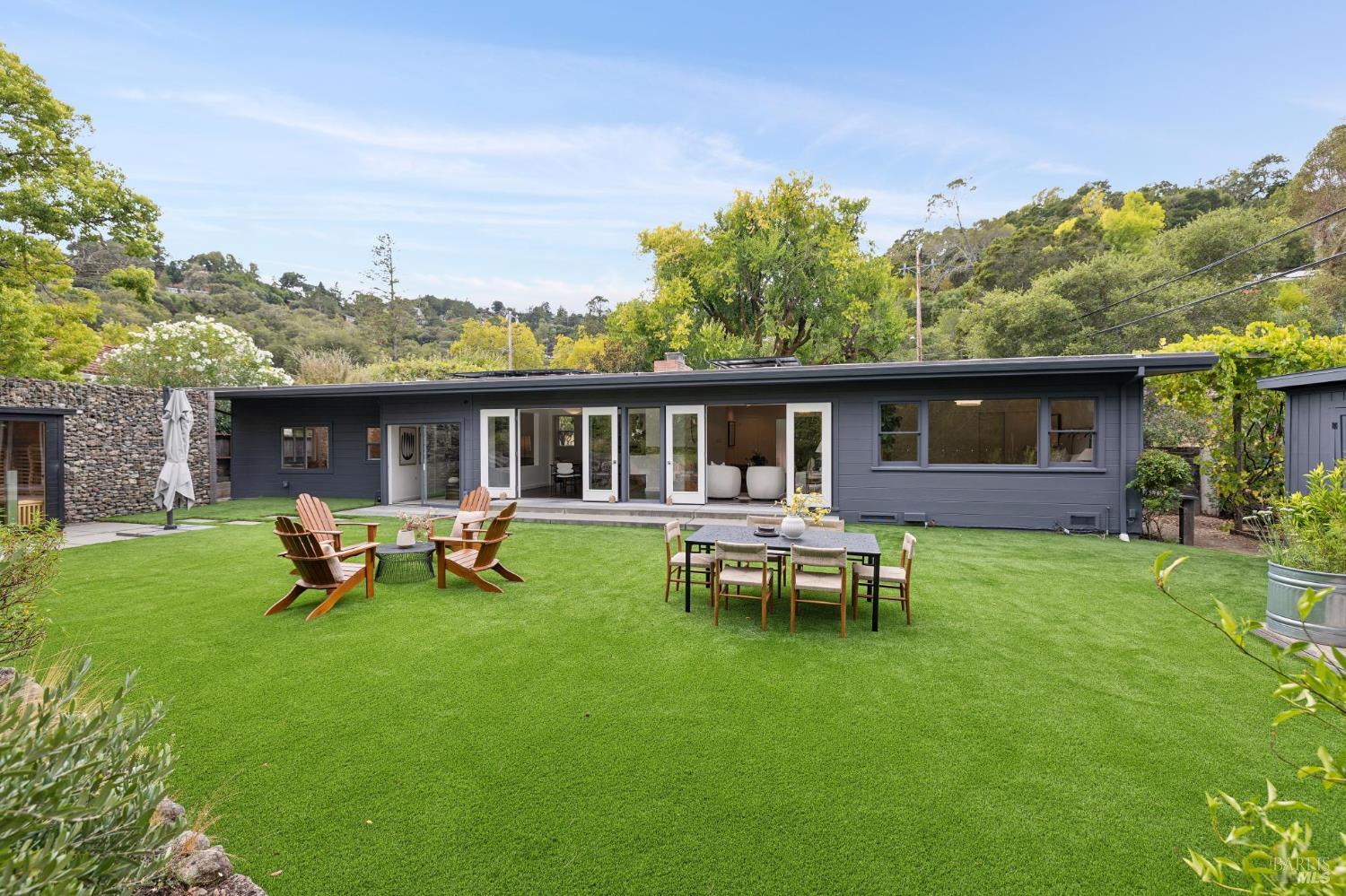 5 Angela Avenue