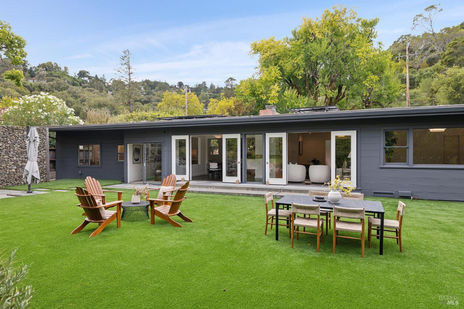 5 Angela Avenue