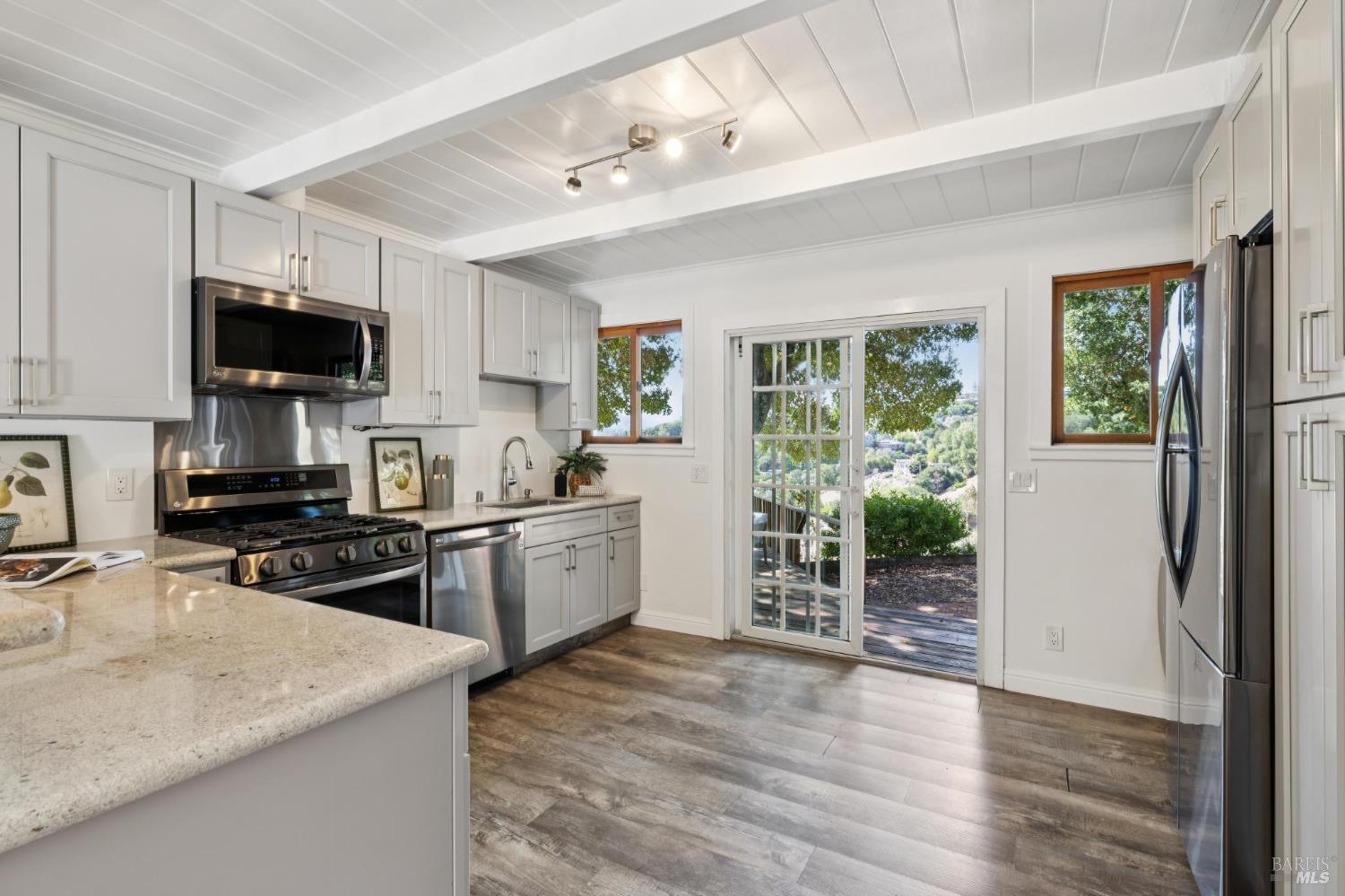 150 W Oak Knoll Drive