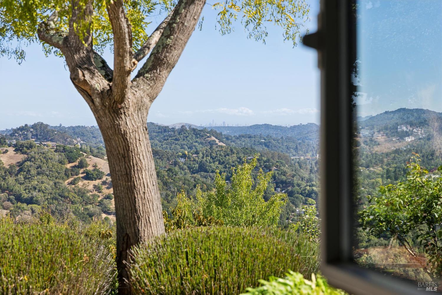 150 W Oak Knoll Drive