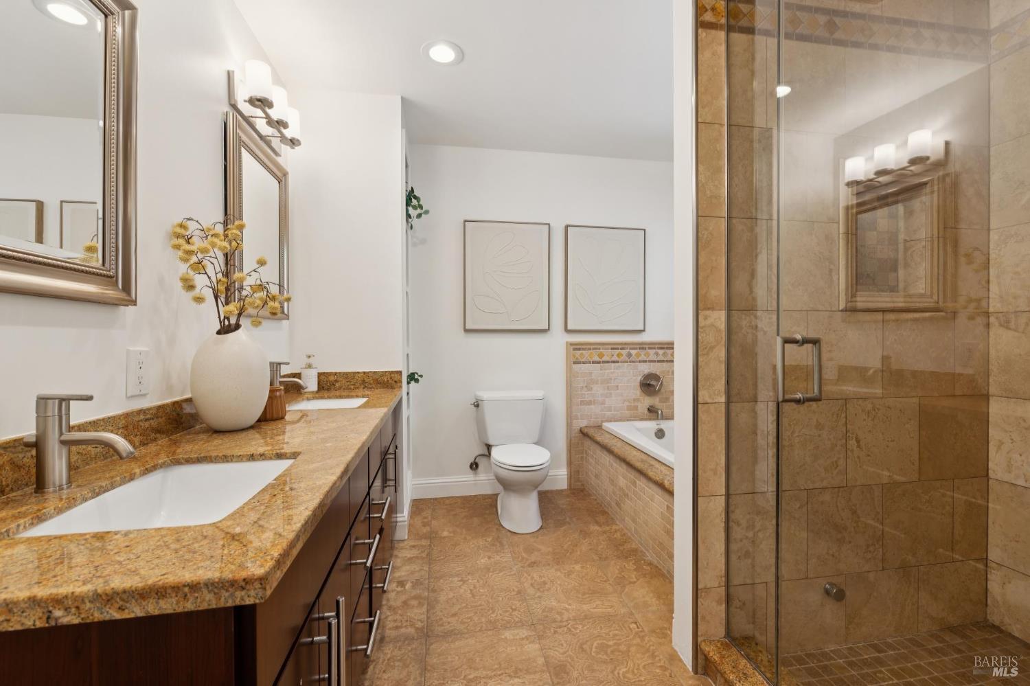 150 W Oak Knoll Drive