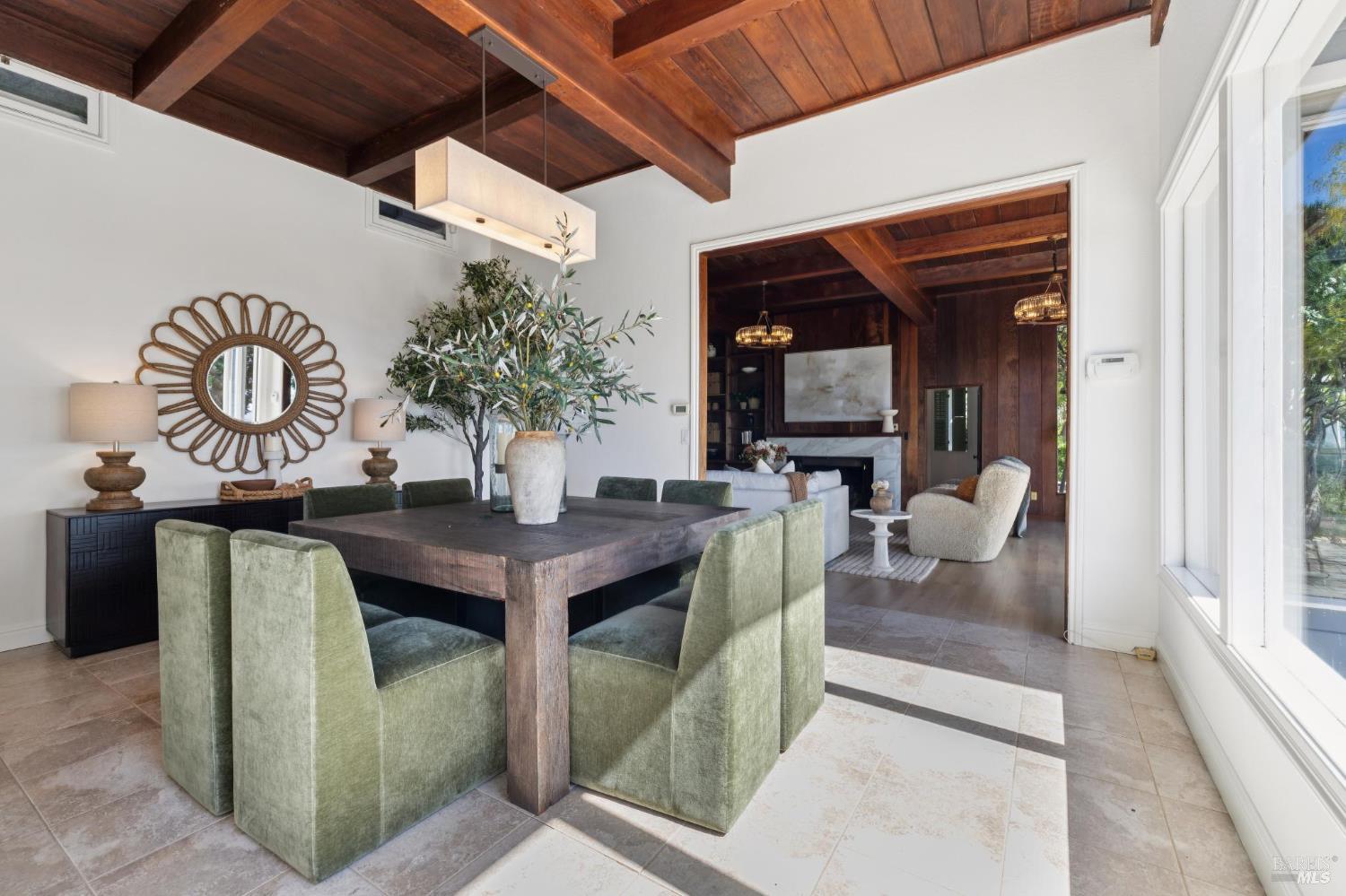 150 W Oak Knoll Drive