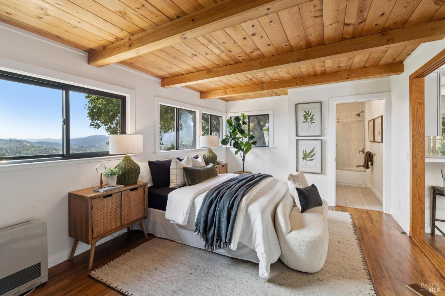 150 W Oak Knoll Drive