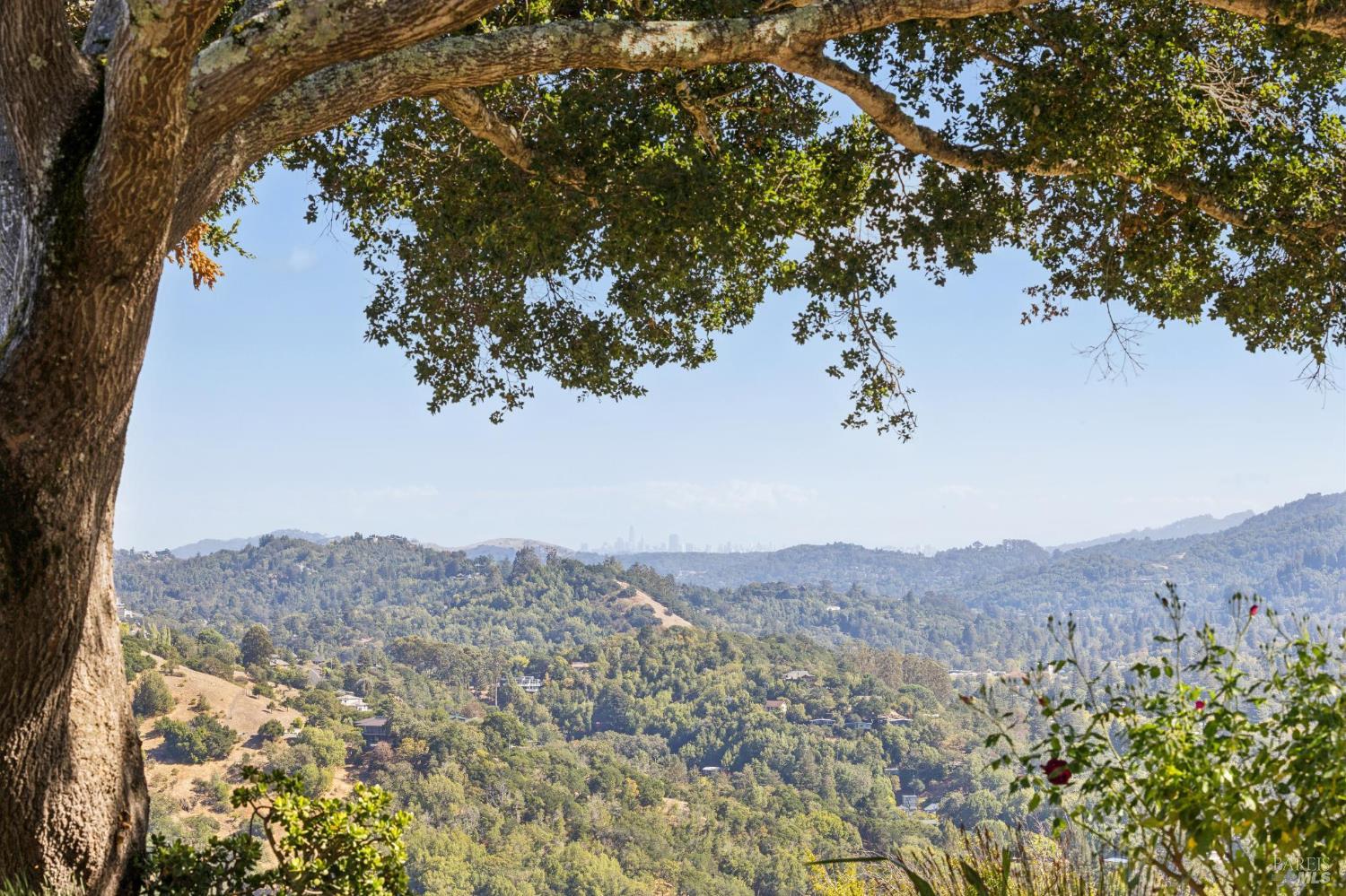 150 W Oak Knoll Drive