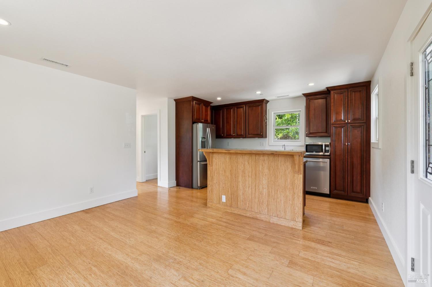 150 W Oak Knoll Drive