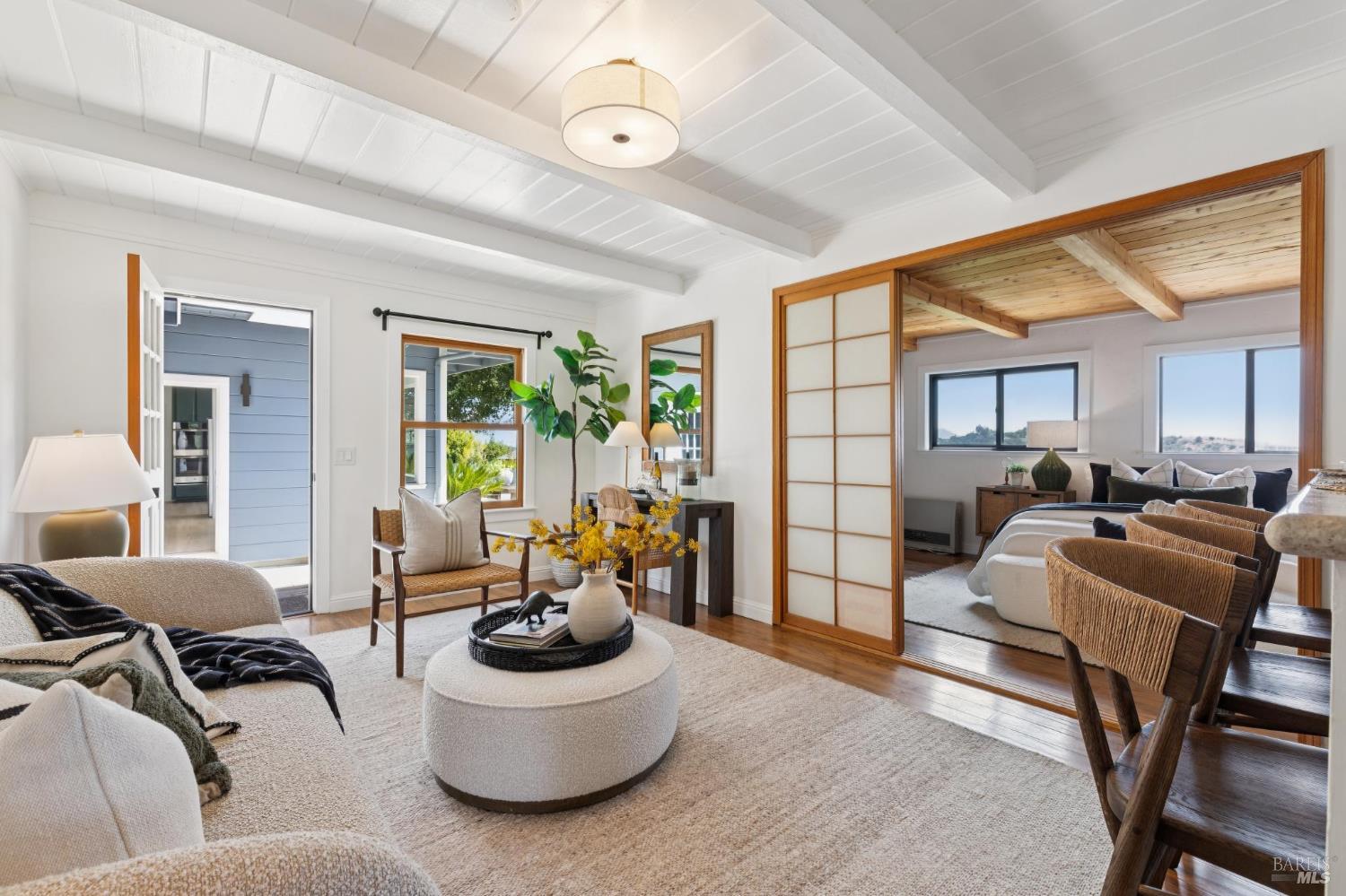 150 W Oak Knoll Drive