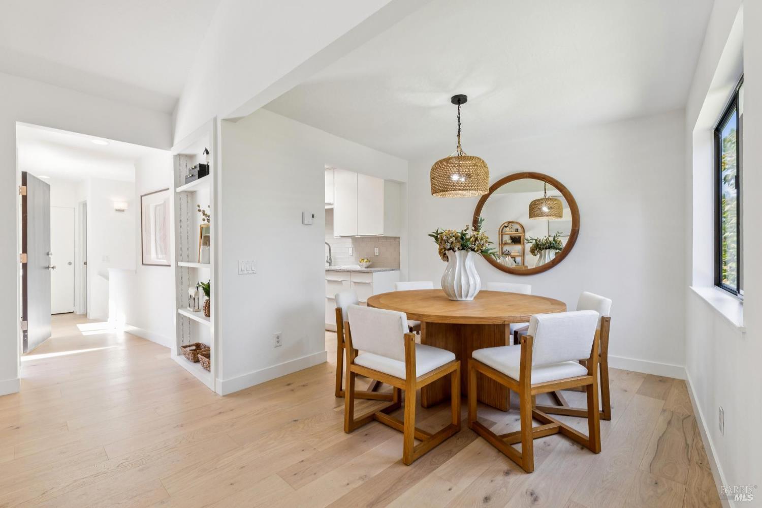 5 Escalle Lane