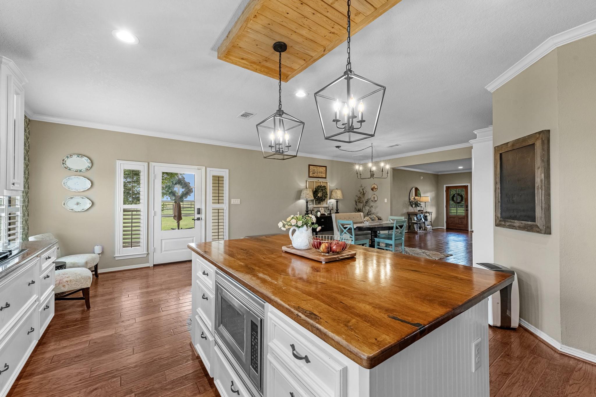 24011 Old Howth Road