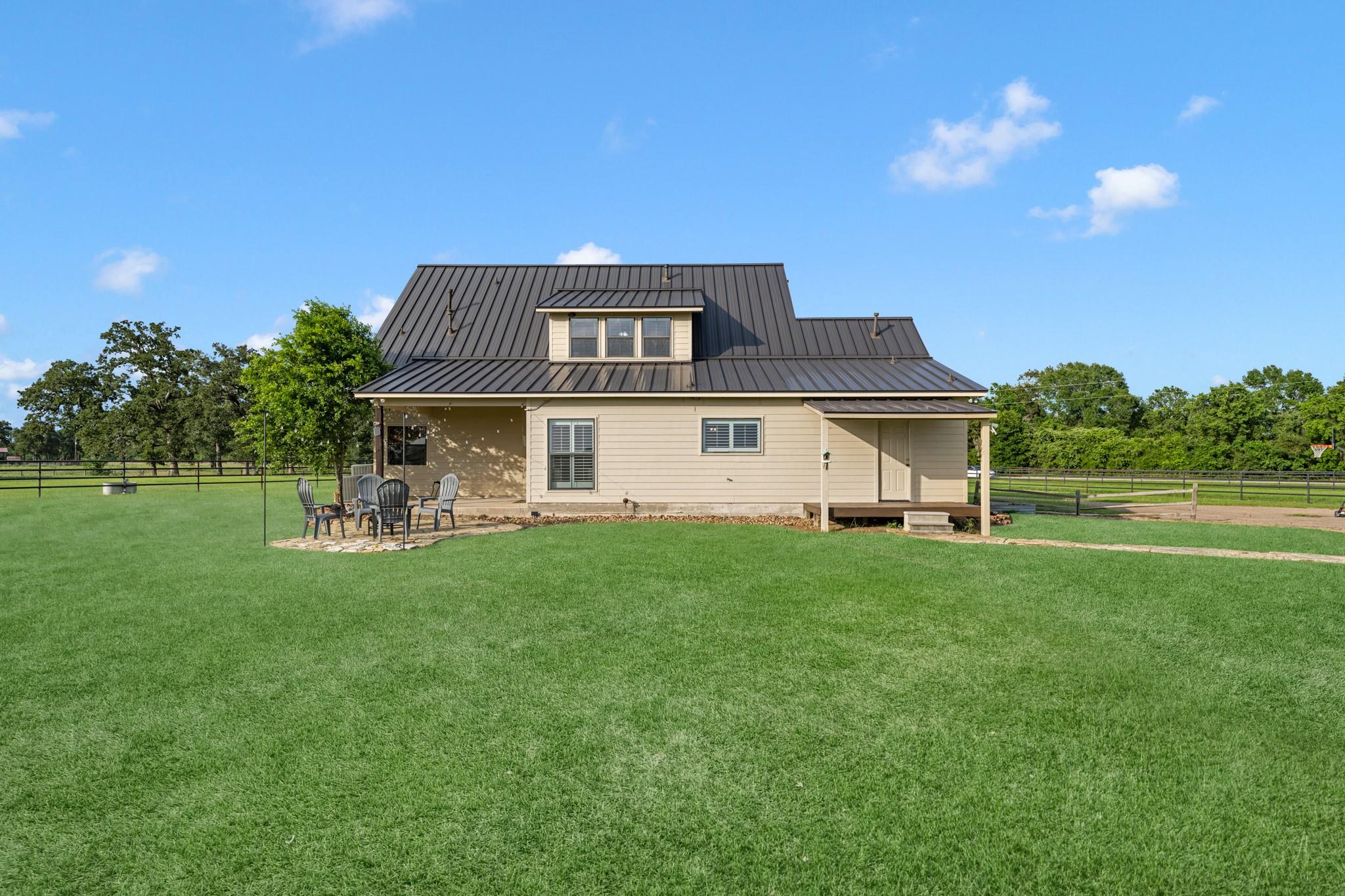 24011 Old Howth Road