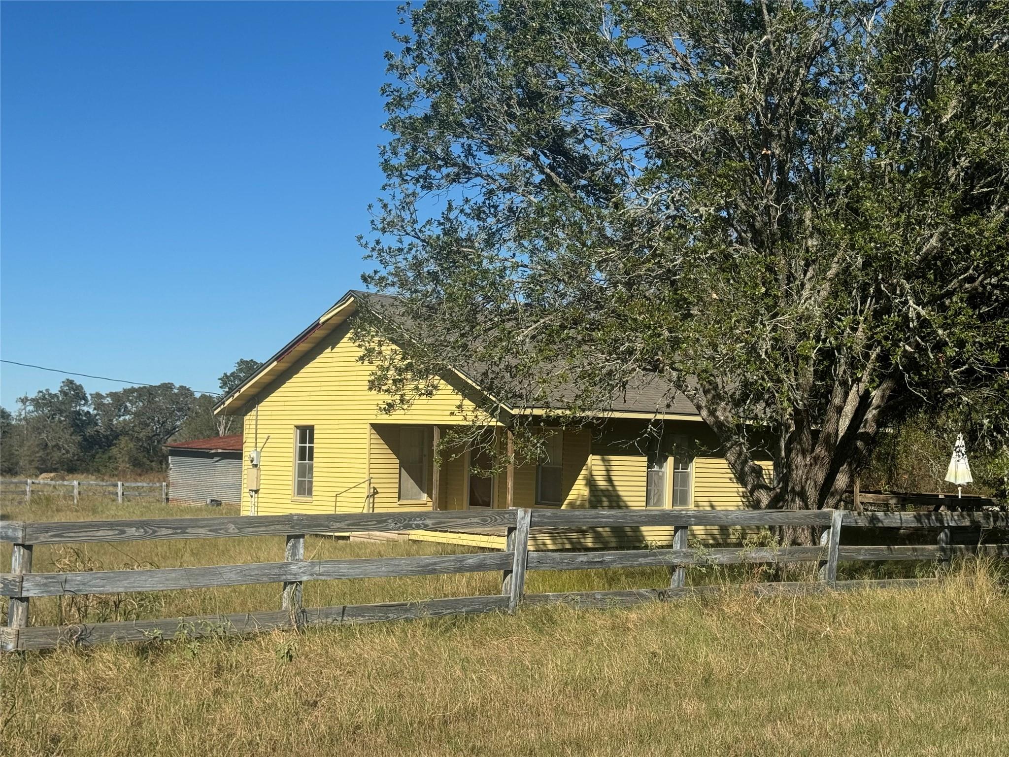 14727 Private Road 4047