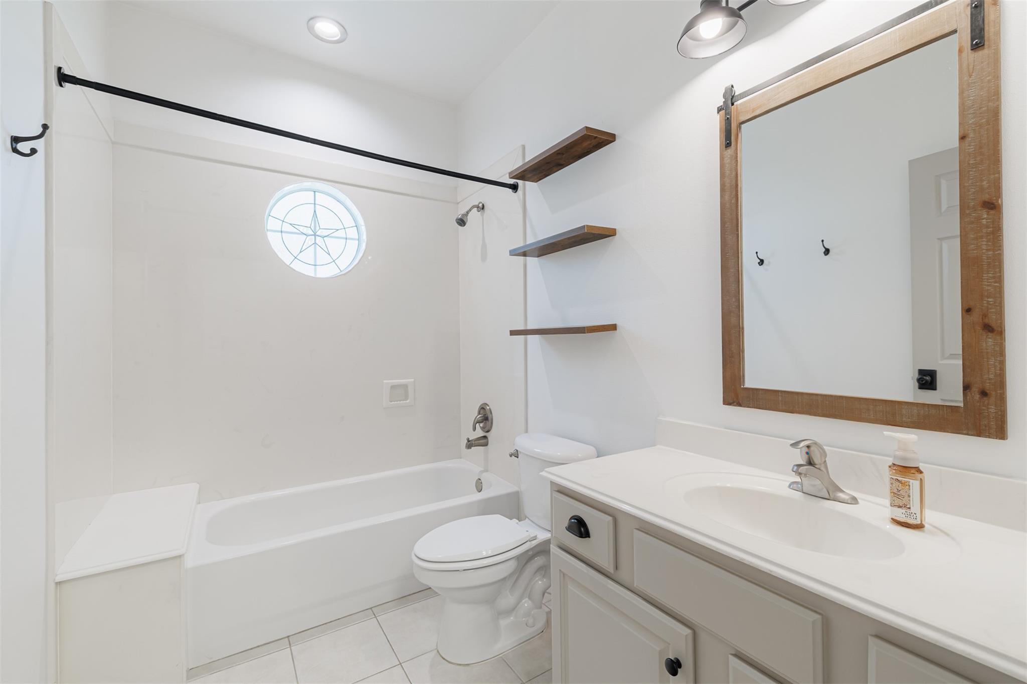 1520 Lakefield Drive, Sealy