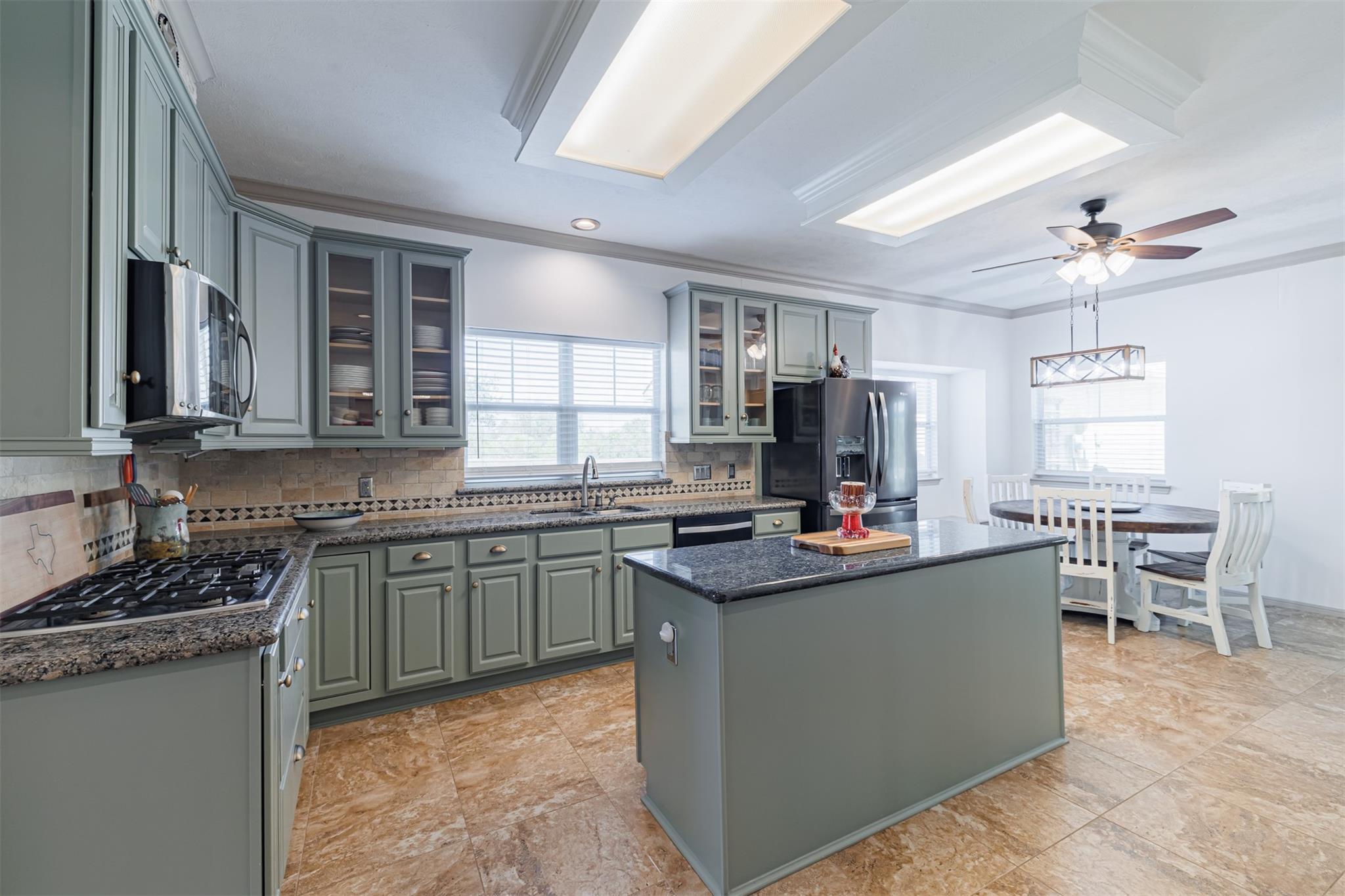 1520 Lakefield Drive, Sealy