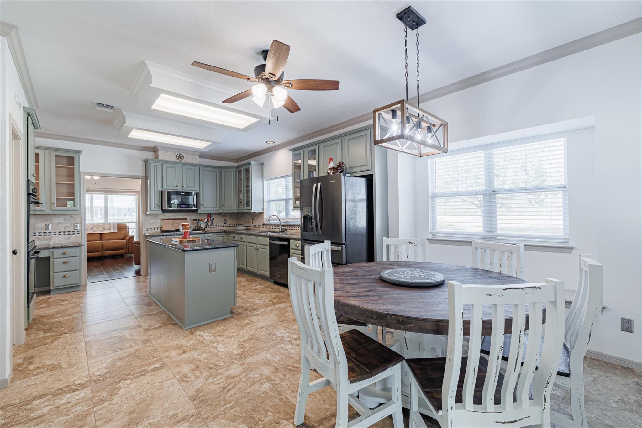 1520 Lakefield Drive, Sealy