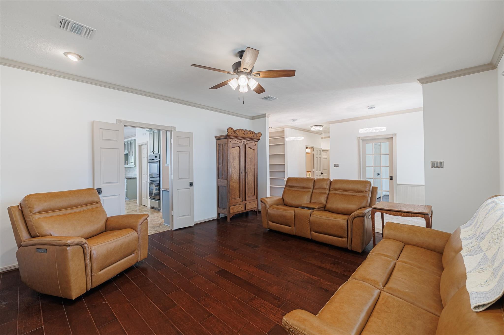 1520 Lakefield Drive, Sealy