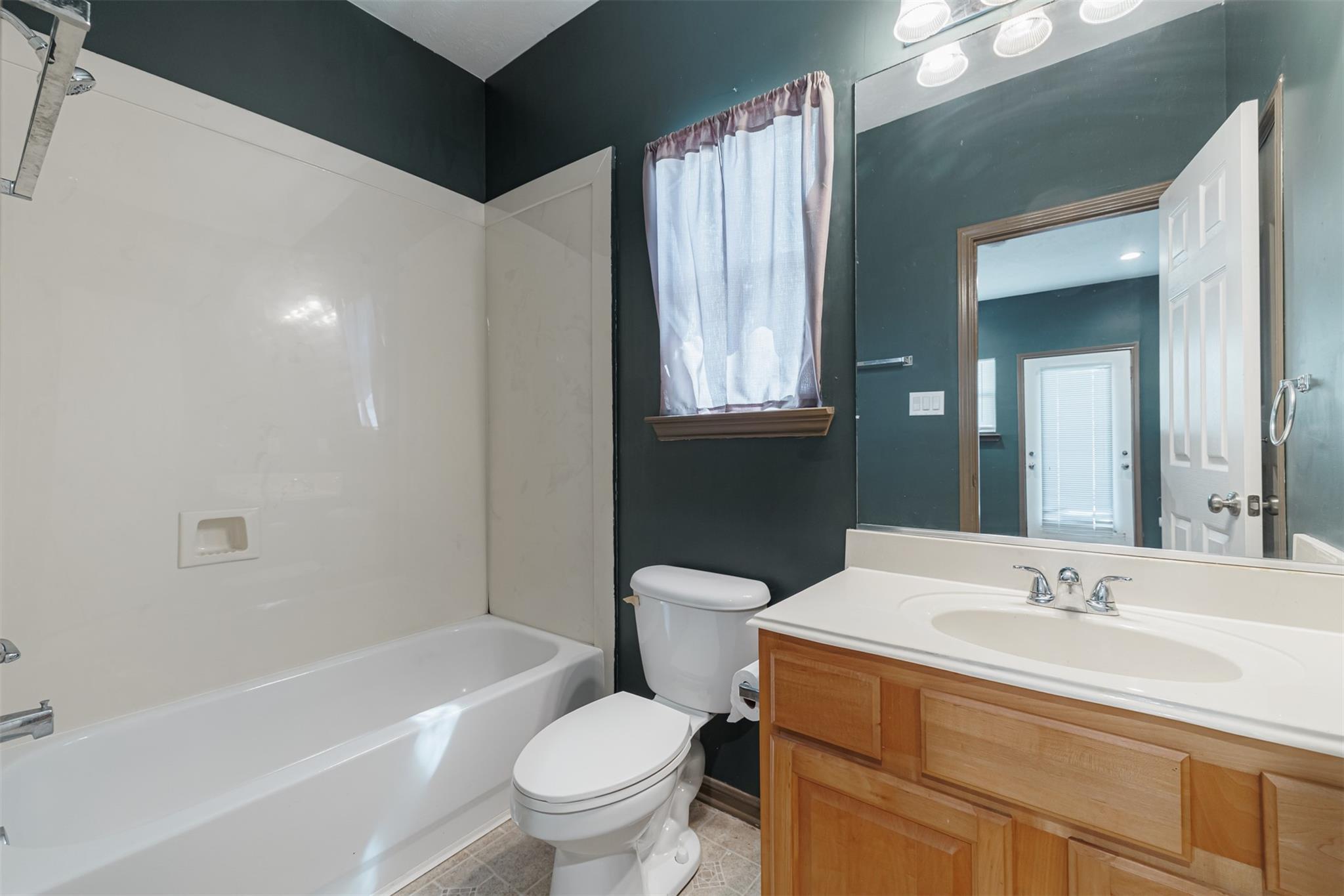 1520 Lakefield Drive, Sealy