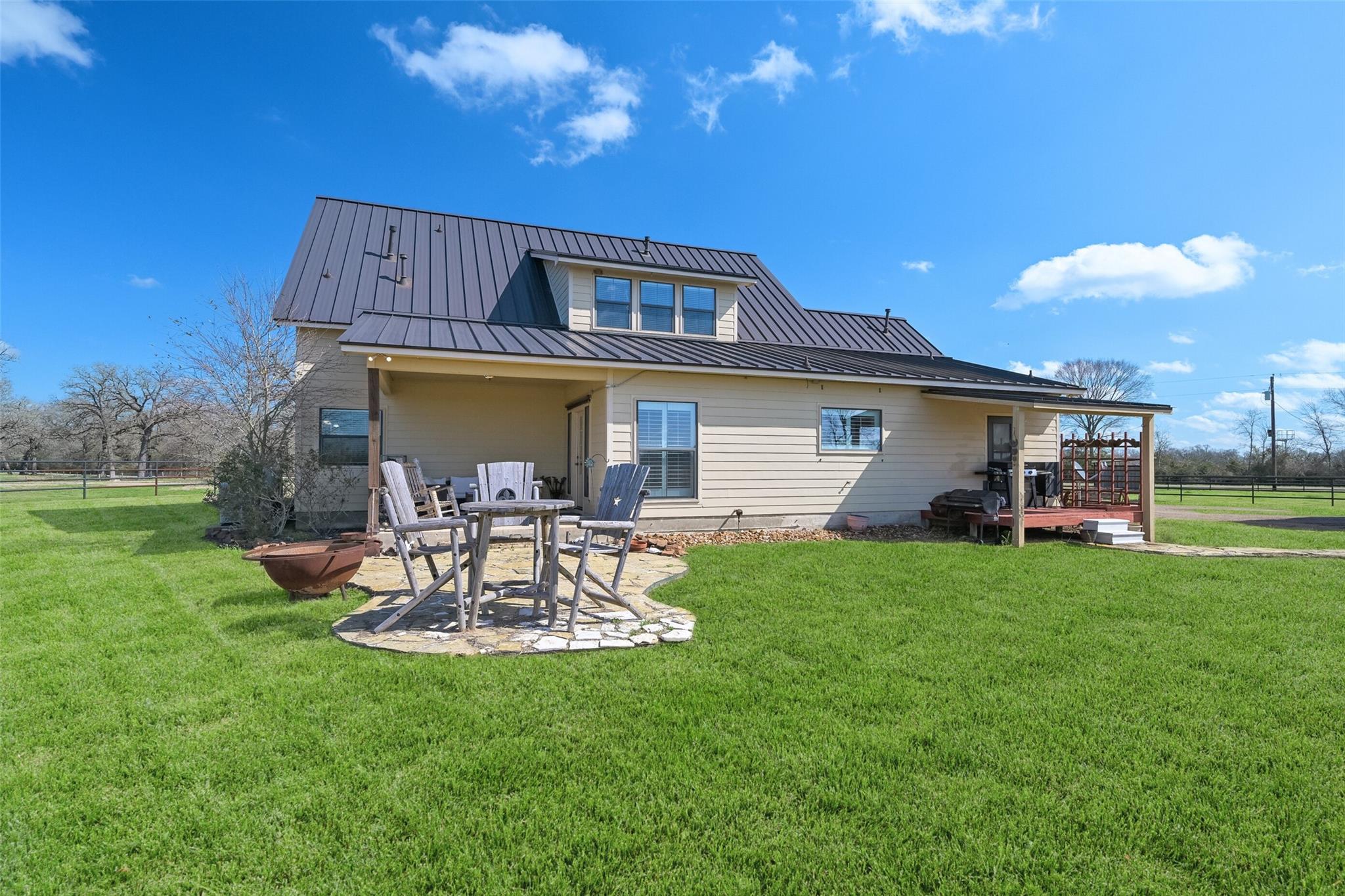 24011 Old Howth Road