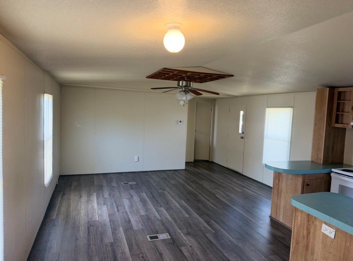 31812 Waller Tomball Road Unit: 6