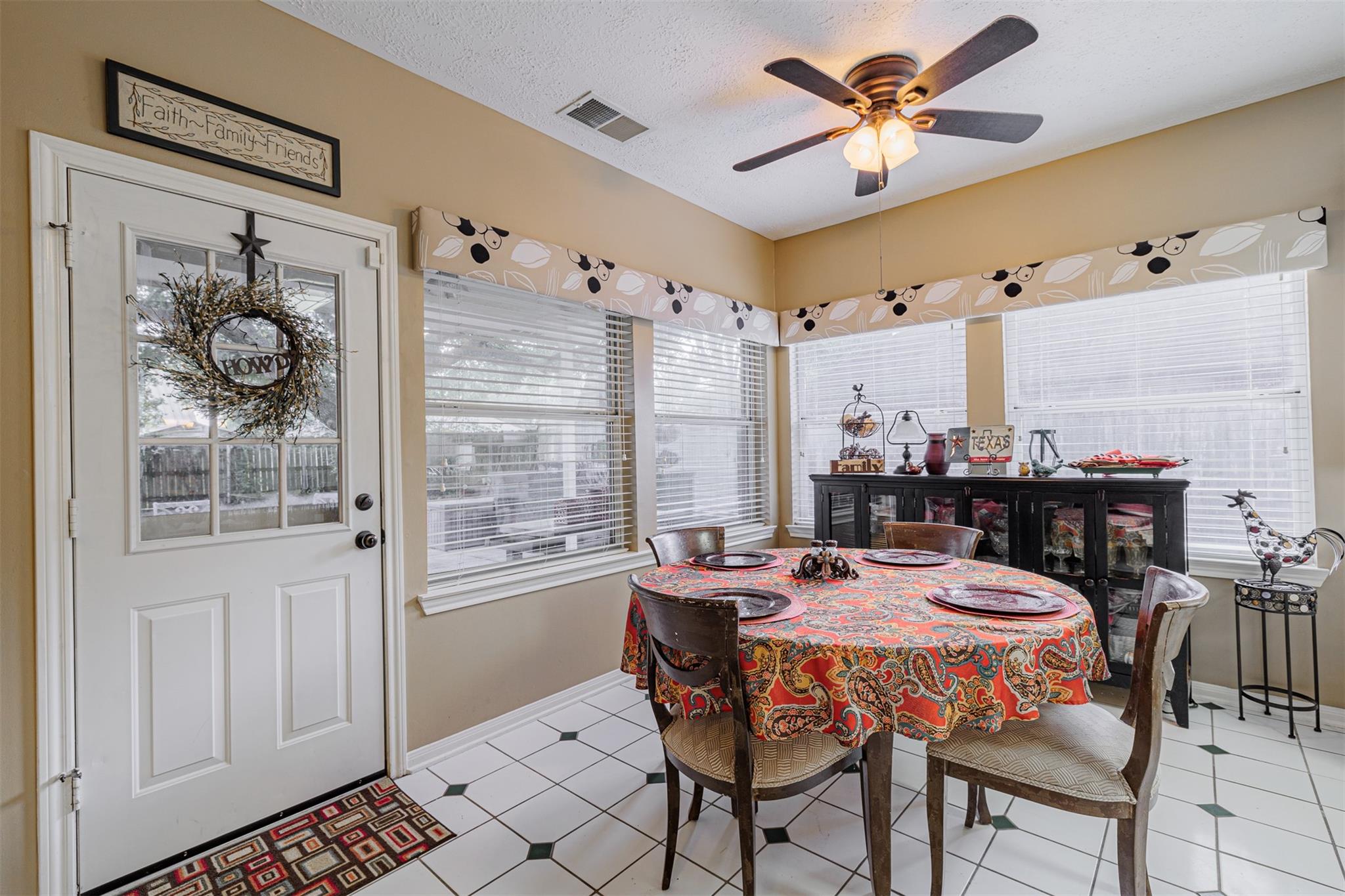 1400 Bob White Trail