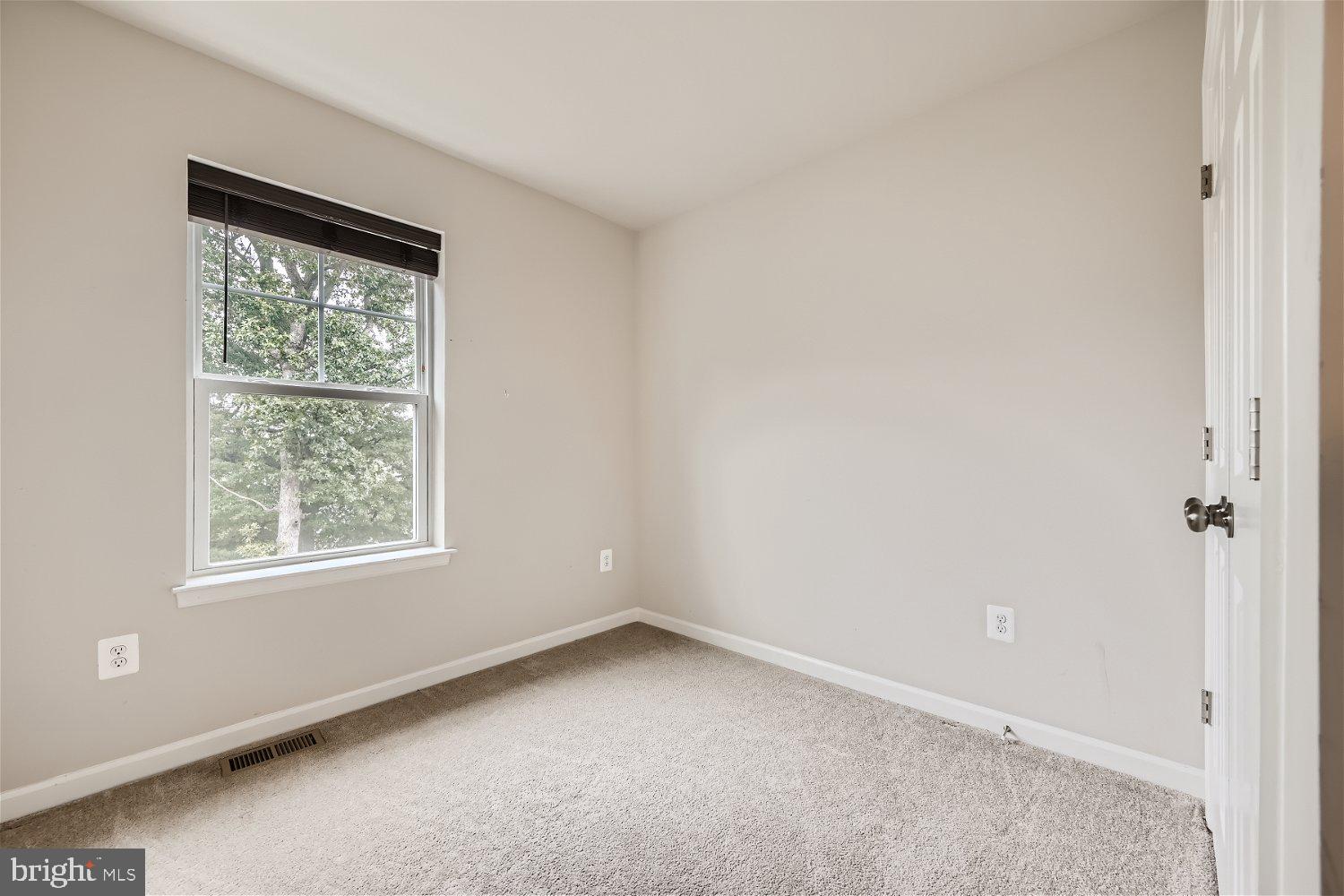 7807 FIVE OAKS COURT