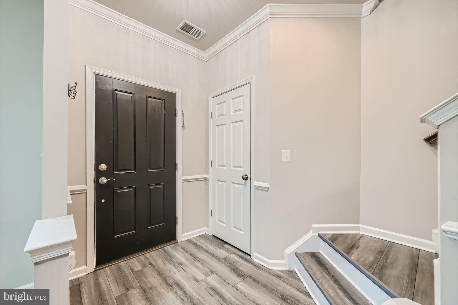 7807 FIVE OAKS COURT