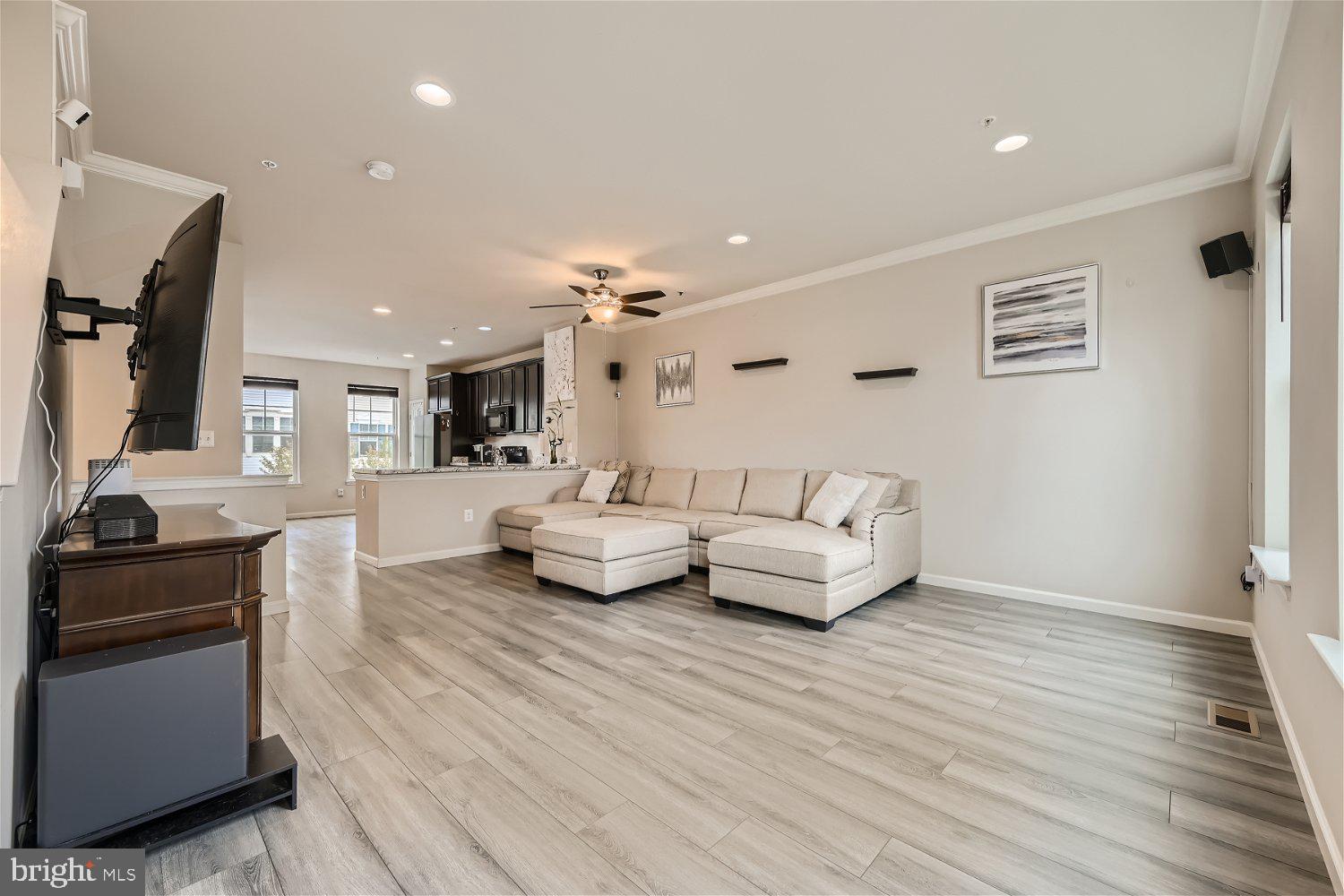 7807 FIVE OAKS COURT
