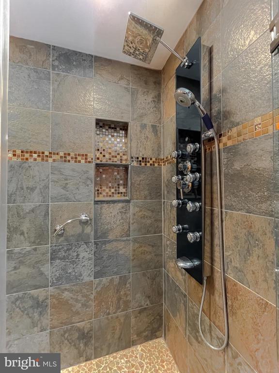 2700 Summerview Way #303
