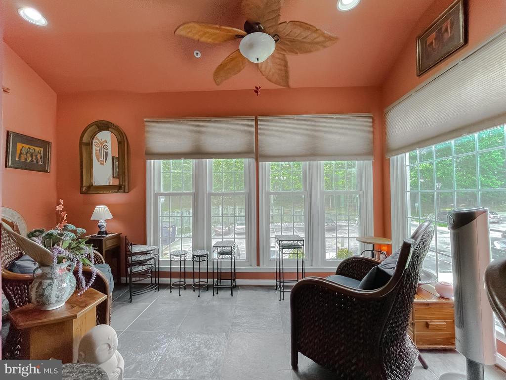 2700 Summerview Way #303