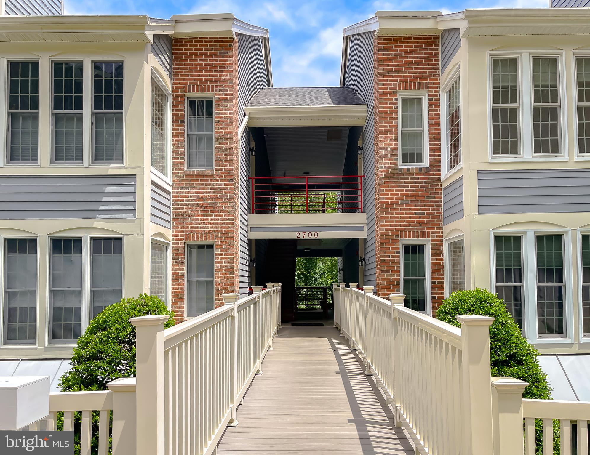 2700 Summerview Way #303
