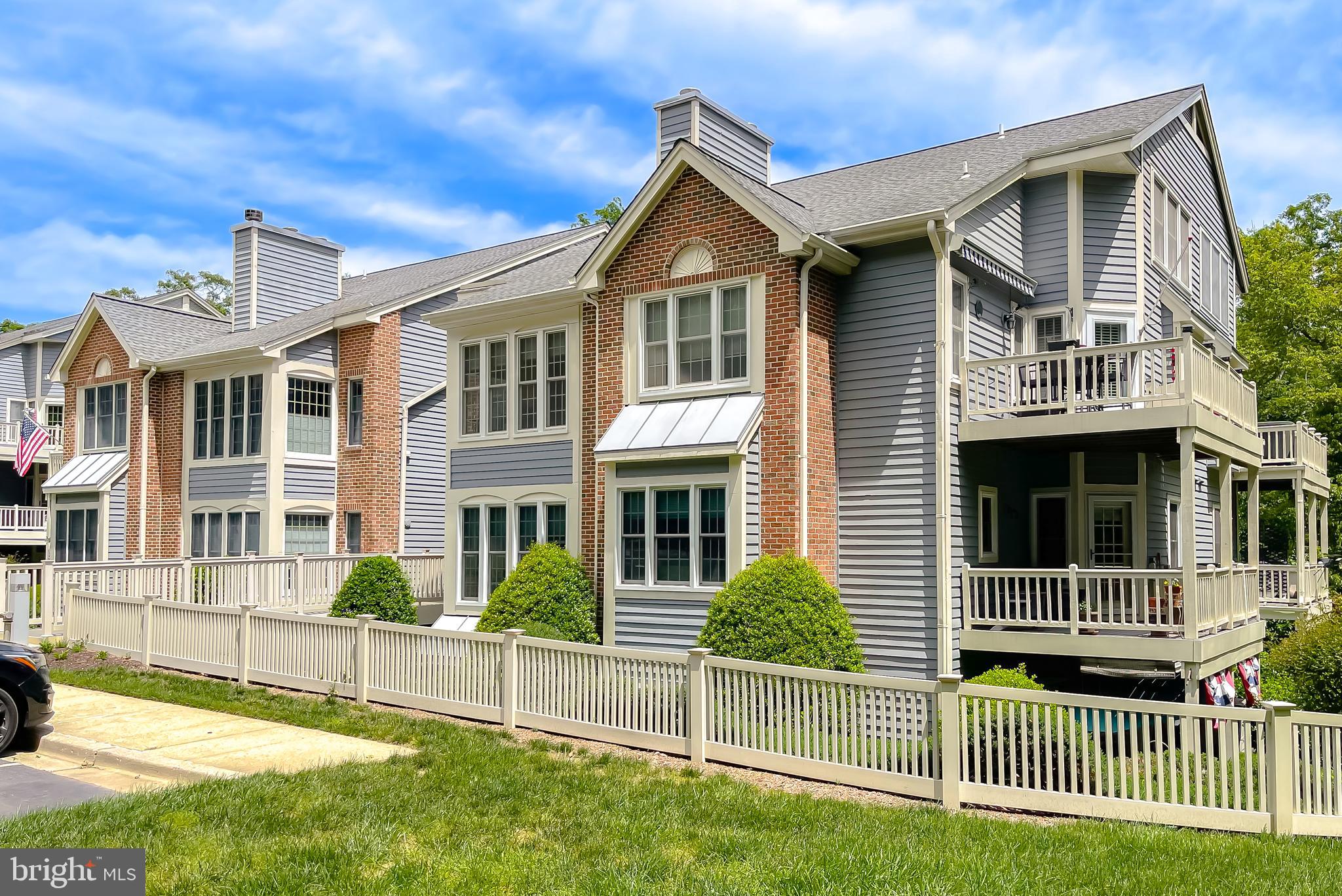 2700 Summerview Way #303